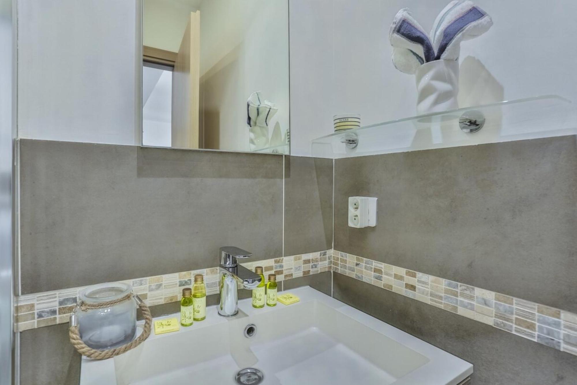 France 82 D - 2 Rooms - Terrace - 1 Min To The Sea نيس المظهر الخارجي الصورة