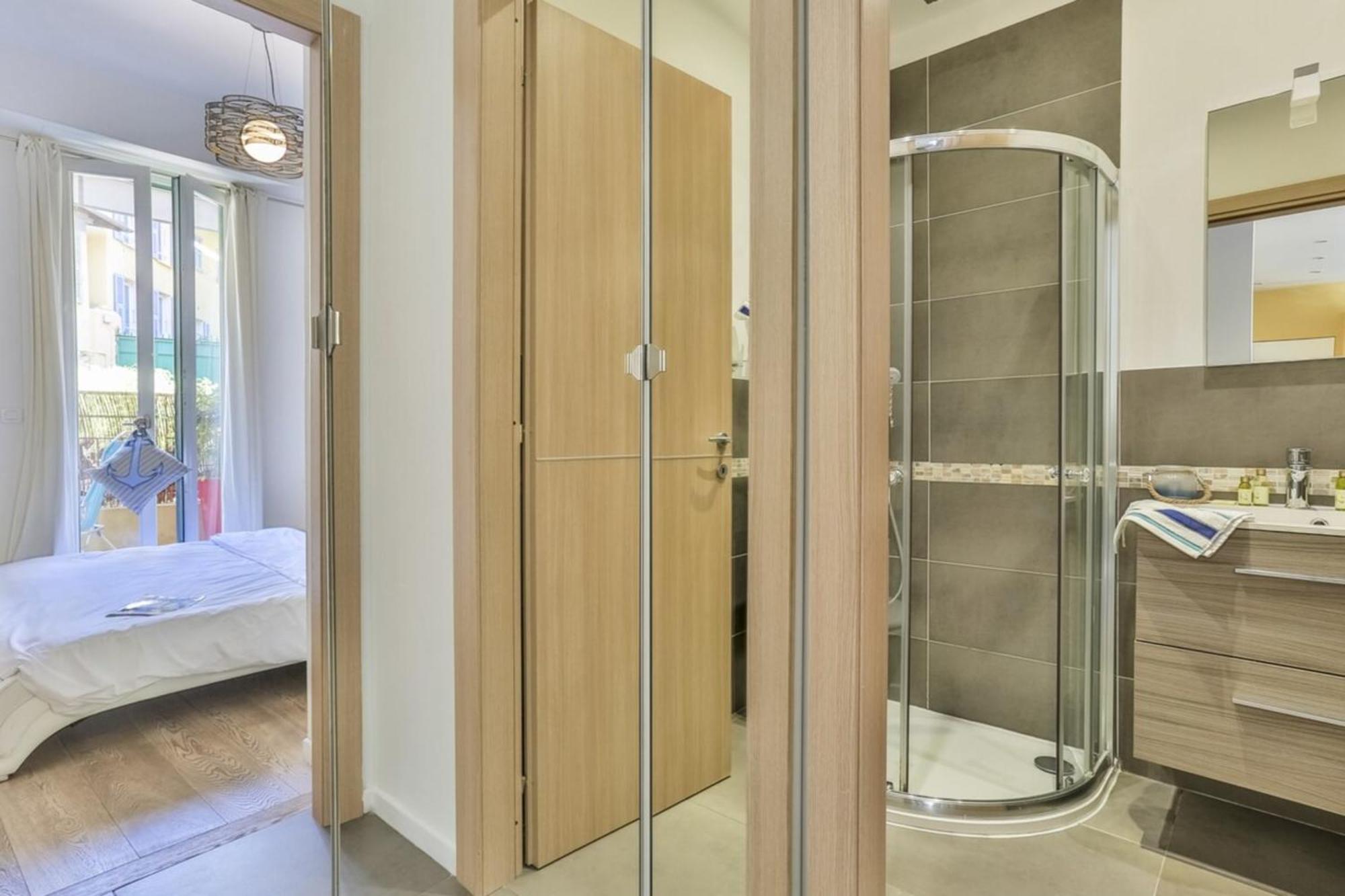 France 82 D - 2 Rooms - Terrace - 1 Min To The Sea نيس المظهر الخارجي الصورة